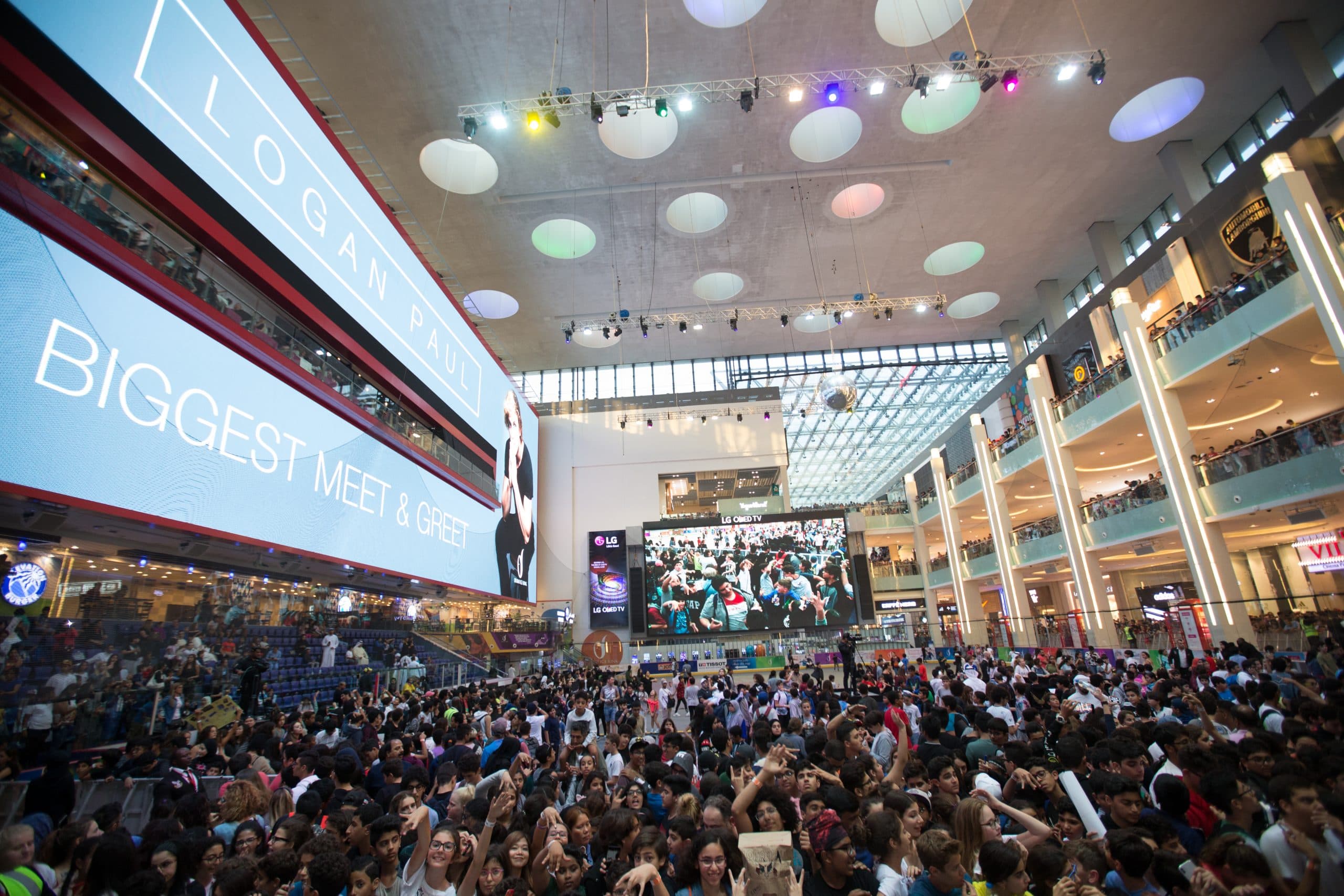 A packed Dubai Mall for Logan Paul's appearance